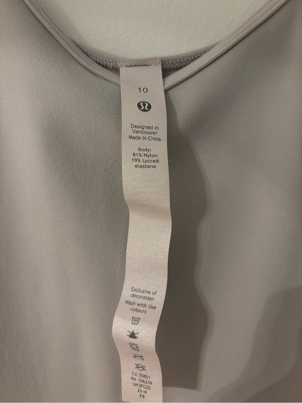 lululemon athletica Women's V Neck Short Sleeve Crop Top - Taupe - Picture 2 of 3